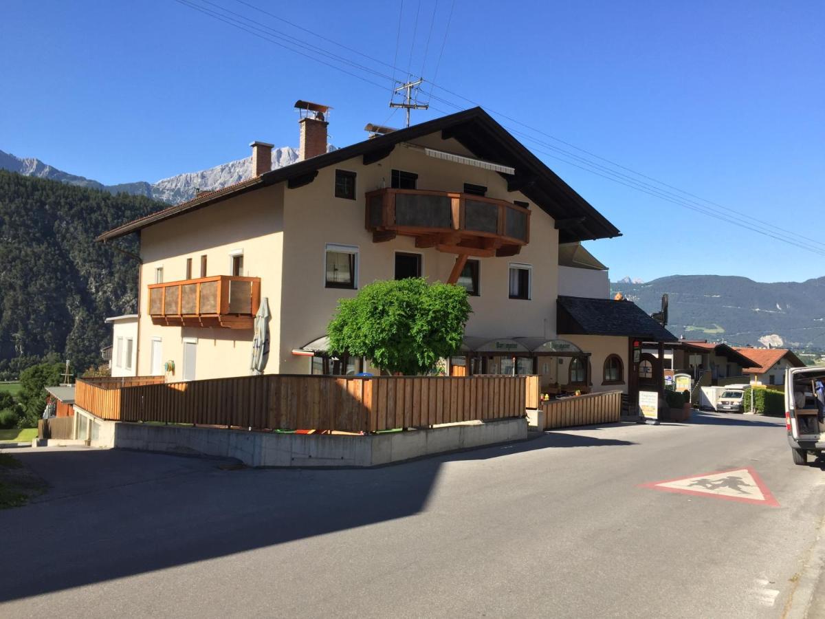 Ferienwohnung Eg Familie Meinschad Rietz Bagian luar foto